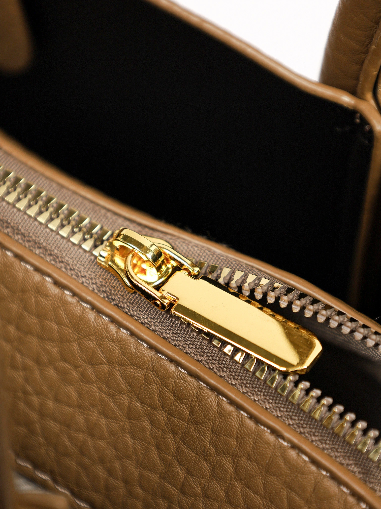 Сумка-тоут с декоративным платком в ассортименте